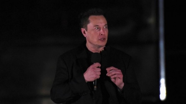 
                              Elon Musk unveils new SpaceX rocket Starship for private-round trips to moon and Mars
                      