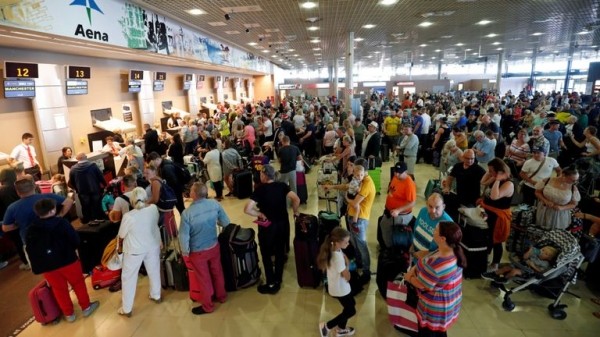 
                              Spain to give &euro;300m to firms hit by Thomas Cook collapse
                      