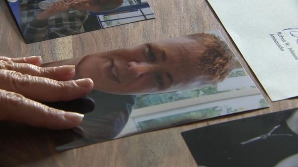 
                              US diplomat's wife suspected of involvement in fatal road crash left UK
                      