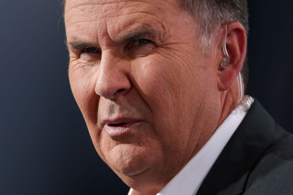 
      Australian broadcaster Tony Jones apologizes to Novak Djokovic &lsquo;for any disrespect&rsquo; during on-air comments
    