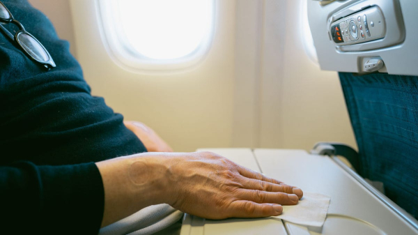 Traveling for Christmas? Stay healthy with these 7 tips