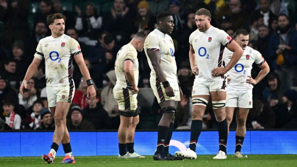 Demands government intervenes in 'dying' rugby as hundreds of games cancelled but executive bonuses increase