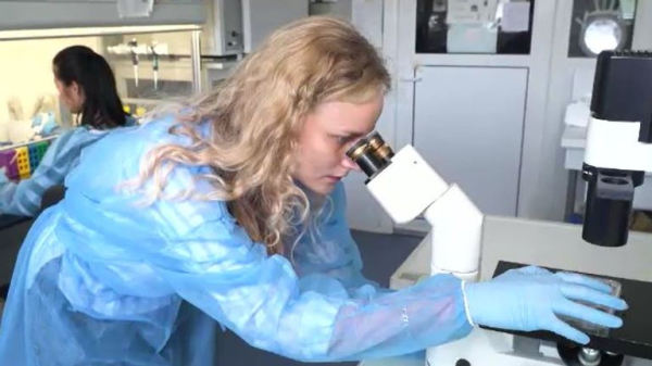 Doctors look for clues on why 'super survivors' overcome cancer in first global study