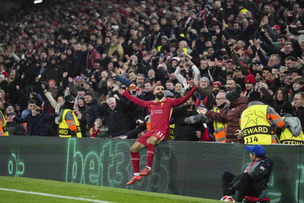 
      Barcelona produces astonishing, if controversial, comeback to down Benfica in nine-goal Champions League thriller
    