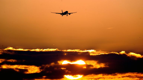 Ed Miliband will find Heathrow third runway support 'uncomfortable' but he won't cause 'disruption', Harriet Harman says
