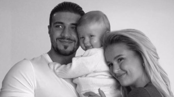 Molly-Mae Hague: New documentary will 'answer a lot of questions' about Tommy Fury split