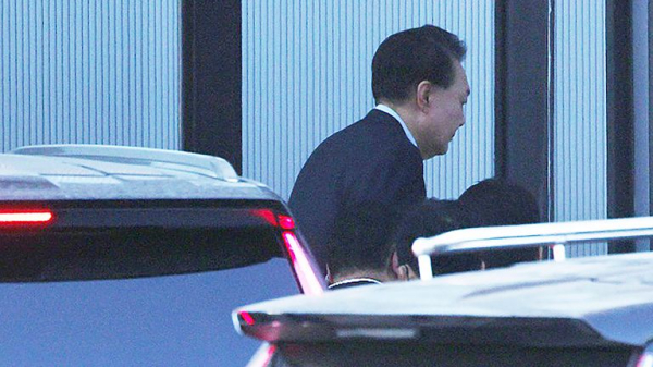 South Korean President Yoon Suk Yeol finally arrested after attempt to impose martial law