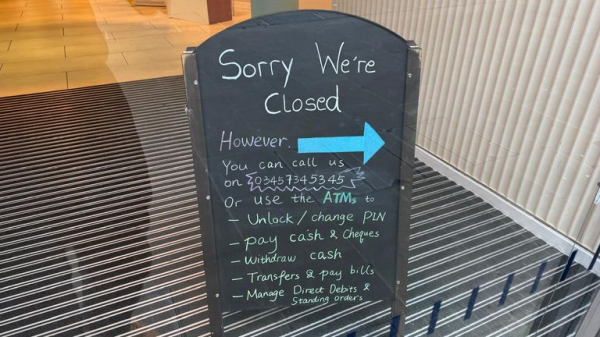 Barclays tells customers to contact friends and family or foodbanks after IT glitch