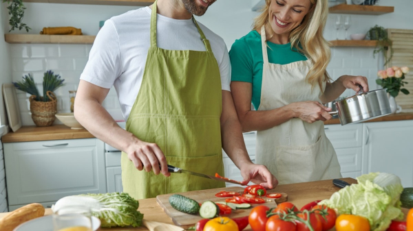 Disease starts on your plate, cardiologist says &mdash; here's what to change