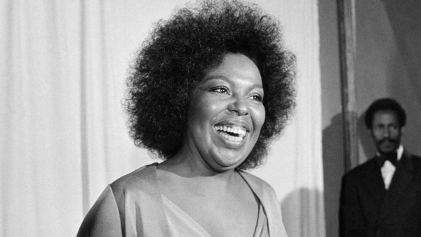Killing Me Softly singer Roberta Flack dies, aged 88 Killing Me Softly singer Roberta Flack dies, aged 88