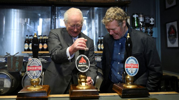 King enjoys 'a slurp' of beer during tasting session at Staffordshire brewery
