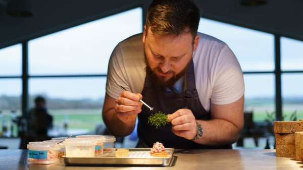 Michelin-starred chefs pick favourite cheap restaurants across every part of UK - with famous burger chain making list