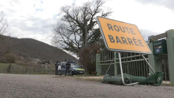 Musician and actor Callum Kerr tells of family mourning over deaths of Dawn and Andrew Searle - as investigation details emerge in France