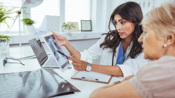 Common pain medication could reduce cancer spread, study finds