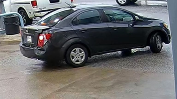 CCTV shows shoplifters using pythons to distract cashier before stealing from petrol station