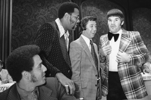 
      Trump to pardon late Pete Rose &lsquo;in the coming weeks&rsquo; while MLB considers petition to reinstate all-time hits leader
    