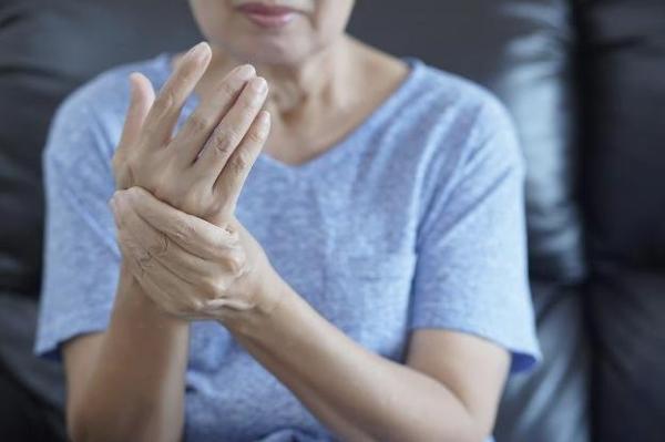 Seniors with insomnia could benefit from weight training exercises