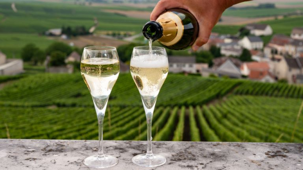 Trump threatens EU with 200% tariffs on alcohol - including wine and champagne Trump threatens EU with 200% tariffs on alcohol - including wine and champagne