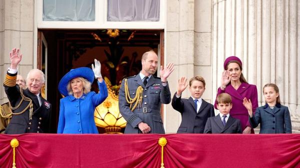 Royal Family watch flypast from Buckingham Palace to mark 80th anniversary of VE Day