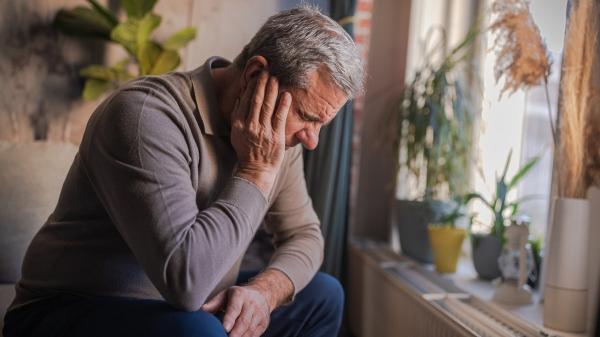 Common aging symptom could worsen loneliness in seniors Common aging symptom could worsen loneliness in seniors