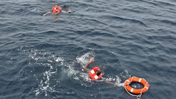 At least four killed and 'many' kidnapped after Houthi rebels sink cargo ship Eternity C in Red Sea